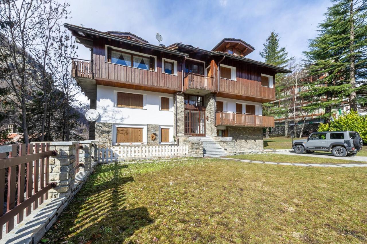 In Centro A Courmayeur Mont Blanc Apartment Exterior photo